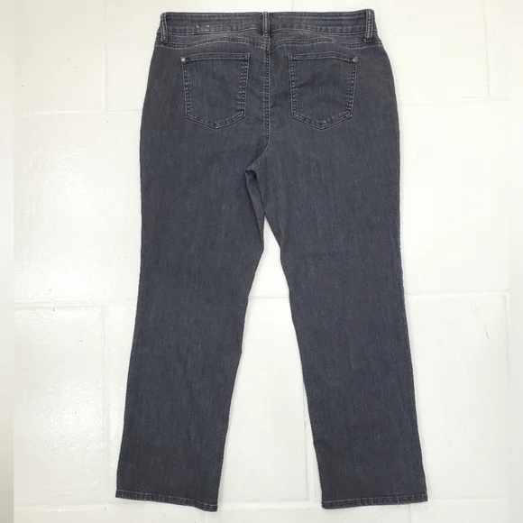 Chico’s jeans women's size 14 short black wash with fading straight leg stretch - Picture 2 of 11